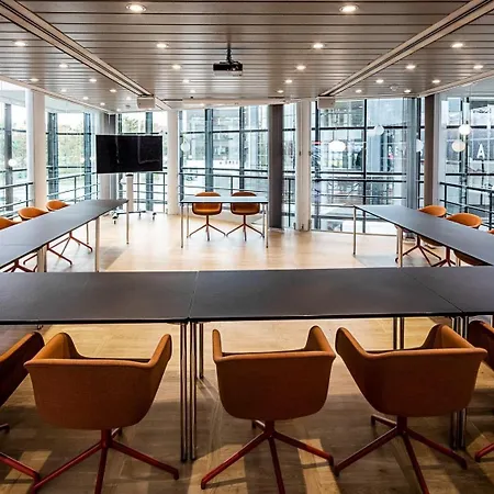 מלון Idraettens Hus Og Konference 3*