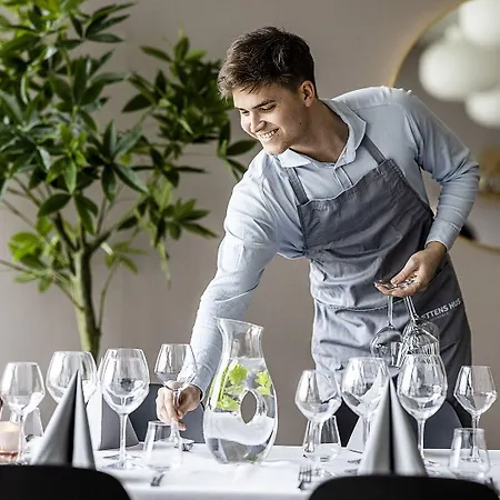 מלון Idraettens Hus Og Konference