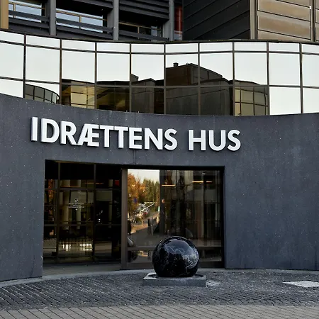 Idraettens Hus Og Konference 3* Brøndbyvester