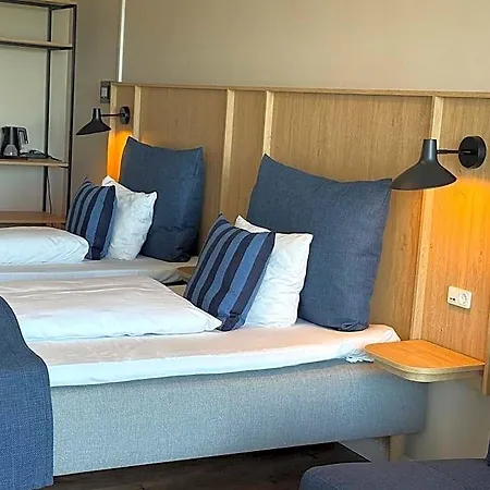 Idraettens Hus Og Konference 3* Brøndbyvester