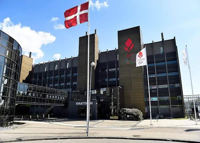 Idraettens Hus Og Konference Brøndbyvester